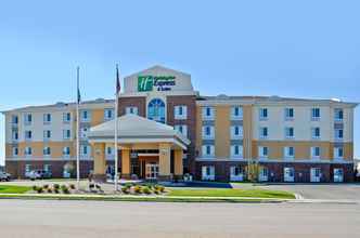 Bangunan 4 Holiday Inn Express & Suites WILLISTON, an IHG Hotel