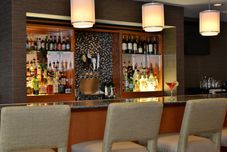 Bar, Cafe and Lounge Holiday Inn & Suites ROCHESTER - MARKETPLACE by IHG, an IHG Hotel