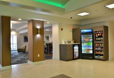 Lobby 5 Holiday Inn & Suites ROCHESTER - MARKETPLACE by IHG, an IHG Hotel