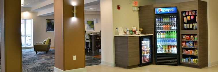 Lobby Holiday Inn & Suites ROCHESTER - MARKETPLACE by IHG, an IHG Hotel