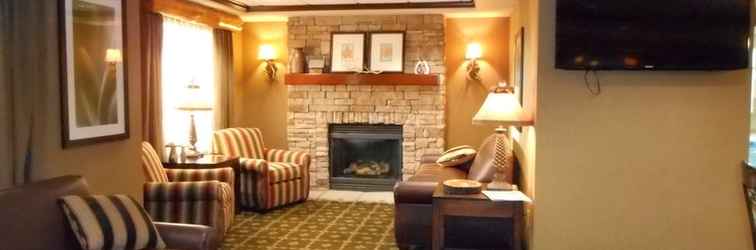 Lobi Holiday Inn Express HOCKING HILLS-LOGAN, an IHG Hotel