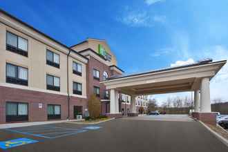 Exterior 4 Holiday Inn Express & Suites WASHINGTON - MEADOW LANDS, an IHG Hotel