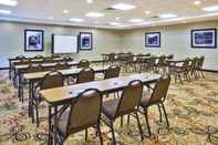 Functional Hall Holiday Inn Express & Suites WASHINGTON - MEADOW LANDS, an IHG Hotel