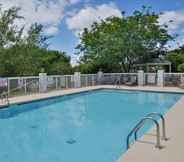 Swimming Pool 6 Holiday Inn Express & Suites MOORESVILLE - LAKE NORMAN, an IHG Hotel