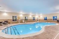 Swimming Pool Candlewood Suites BETHLEHEM SOUTH