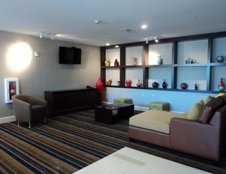 Lobi 2 Holiday Inn Express & Suites BALTIMORE WEST - CATONSVILLE, an IHG Hotel