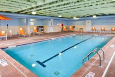 泳池 Holiday Inn Express ROCHESTER - UNIVERSITY AREA by IHG, an IHG Hotel