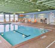 Swimming Pool 6 Holiday Inn Express ROCHESTER - UNIVERSITY AREA, an IHG Hotel