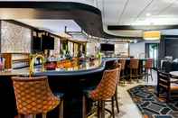 Bar, Kafe, dan Lounge Holiday Inn JOHNSTOWN-GLOVERSVILLE, an IHG Hotel