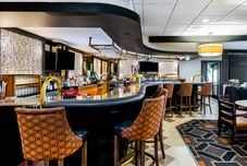 Bar, Kafe, dan Lounge Holiday Inn JOHNSTOWN-GLOVERSVILLE by IHG, an IHG Hotel