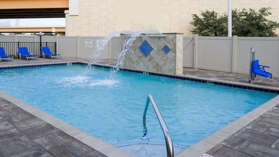 スイミングプール 4 Holiday Inn Express & Suites TAMPA EAST - YBOR CITY by IHG, an IHG Hotel