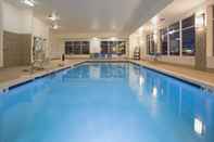 Swimming Pool Holiday Inn Express & Suites DENVER NORTH - THORNTON, an IHG Hotel