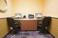 Functional Hall Holiday Inn Express & Suites DENVER NORTH - THORNTON, an IHG Hotel