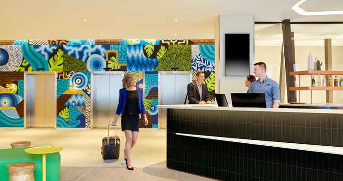 Lobby Holiday Inn Express ADELAIDE CITY CENTRE, an IHG Hotel