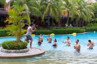 Swimming Pool Holiday Inn Resort BATAM, an IHG Hotel