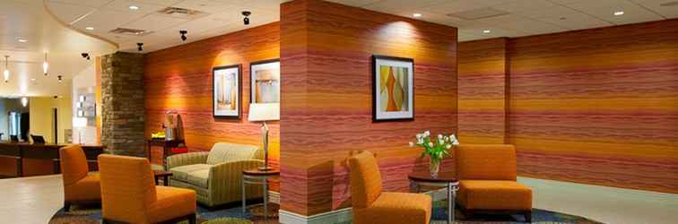 Lobby Holiday Inn Express & Suites PITTSBURGH WEST - GREEN TREE, an IHG Hotel