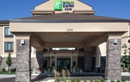 Luar Bangunan 3 Holiday Inn Express & Suites LOGAN, an IHG Hotel