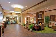 Lobi Holiday Inn Express & Suites LOGAN, an IHG Hotel