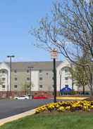 EXTERIOR_BUILDING Candlewood Suites WASHINGTON-DULLES HERNDON