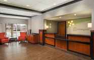 Lobby 7 Holiday Inn GRAND RAPIDS - AIRPORT, an IHG Hotel