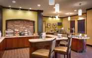 Restoran 3 Staybridge Suites CHEYENNE, an IHG Hotel