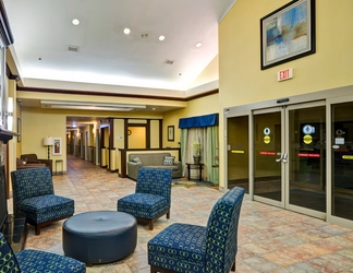 Lobby 2 Holiday Inn Express & Suites CHRISTIANSBURG, an IHG Hotel