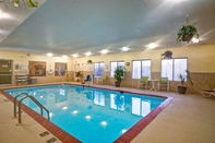 Swimming Pool Holiday Inn Express & Suites CHRISTIANSBURG, an IHG Hotel