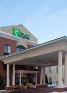 EXTERIOR_BUILDING Holiday Inn Express LORDSTOWN-NEWTON FALLS/WARREN, an IHG Hotel