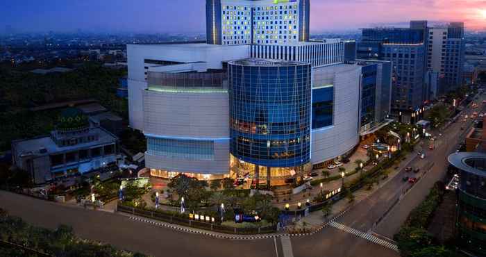 Exterior Holiday Inn Express JAKARTA PLUIT CITYGATE, an IHG Hotel