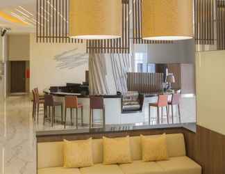 Lobby 2 Holiday Inn Express JAKARTA PLUIT CITYGATE, an IHG Hotel