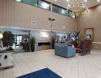 Lobi 2 Holiday Inn Express & Suites WEST POINT-FORT MONTGOMERY, an IHG Hotel