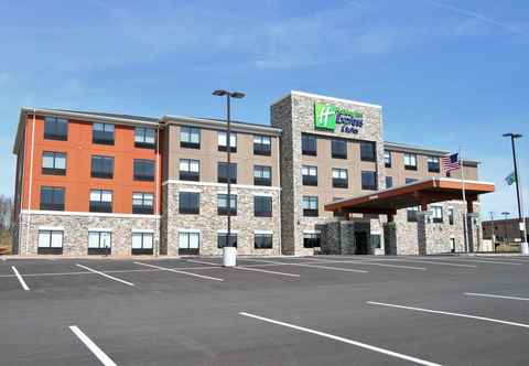 Exterior Holiday Inn Express & Suites CLARION, an IHG Hotel