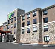 Exterior 4 Holiday Inn Express & Suites CLARION, an IHG Hotel