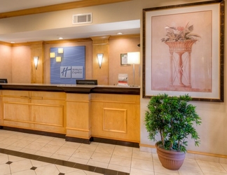 Lobby 2 Holiday Inn Express & Suites MEMPHIS SOUTHWIND, an IHG Hotel