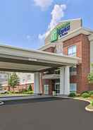 EXTERIOR_BUILDING Holiday Inn Express & Suites PARKERSBURG - MINERAL WELLS, an IHG Hotel