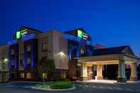 Exterior Holiday Inn Express & Suites LEWISBURG, an IHG Hotel