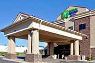 Exterior Holiday Inn Express & Suites LEWISBURG, an IHG Hotel