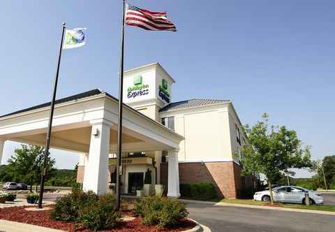 Exterior Holiday Inn Express & Suites DELAFIELD, an IHG Hotel