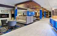 Lobi 2 Holiday Inn Express & Suites MEDINA, an IHG Hotel