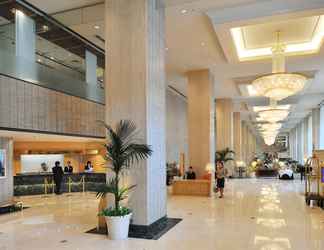 Lobby 2 Crowne Plaza - ANA MATSUYAMA, an IHG Hotel