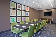 Functional Hall Holiday Inn Express & Suites COLUMBUS NORTH, an IHG Hotel