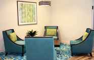 Lobi 4 Holiday Inn Express & Suites HENDERSONVILLE SE - FLAT ROCK, an IHG Hotel