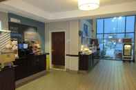 Sảnh chờ Holiday Inn Express & Suites YOUNGSTOWN (N. LIMA/BOARDMAN), an IHG Hotel