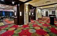 Lobby 7 Holiday Inn & Suites CHICAGO NORTHWEST - ELGIN, an IHG Hotel