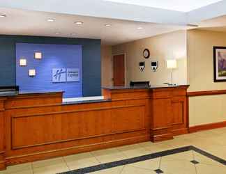 Lobby 2 Holiday Inn Express & Suites RICHMOND-BRANDERMILL-HULL ST., an IHG Hotel