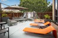 Swimming Pool Crowne Plaza DALLAS LOVE FIELD - MED AREA, an IHG Hotel