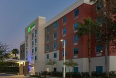 ภายนอกอาคาร Holiday Inn Express & Suites FT. LAUDERDALE AIRPORT/CRUISE by IHG, an IHG Hotel