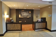 Lobi Holiday Inn Express SALEM, an IHG Hotel