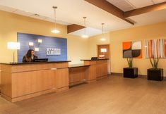 로비 6 Holiday Inn Express & Suites FORT LAUDERDALE AIRPORT SOUTH by IHG, an IHG Hotel