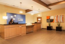 로비 Holiday Inn Express & Suites FORT LAUDERDALE AIRPORT SOUTH by IHG, an IHG Hotel